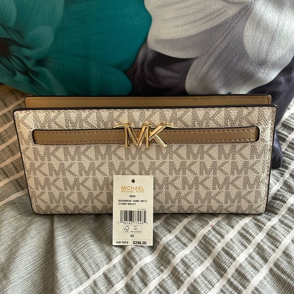 Michael Kors Reed Large Snap Bifold Wallet